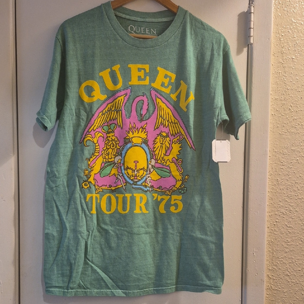 Altar'd State Green Graphic Tee